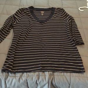 Gap blue and white striped mid sleeve length top.